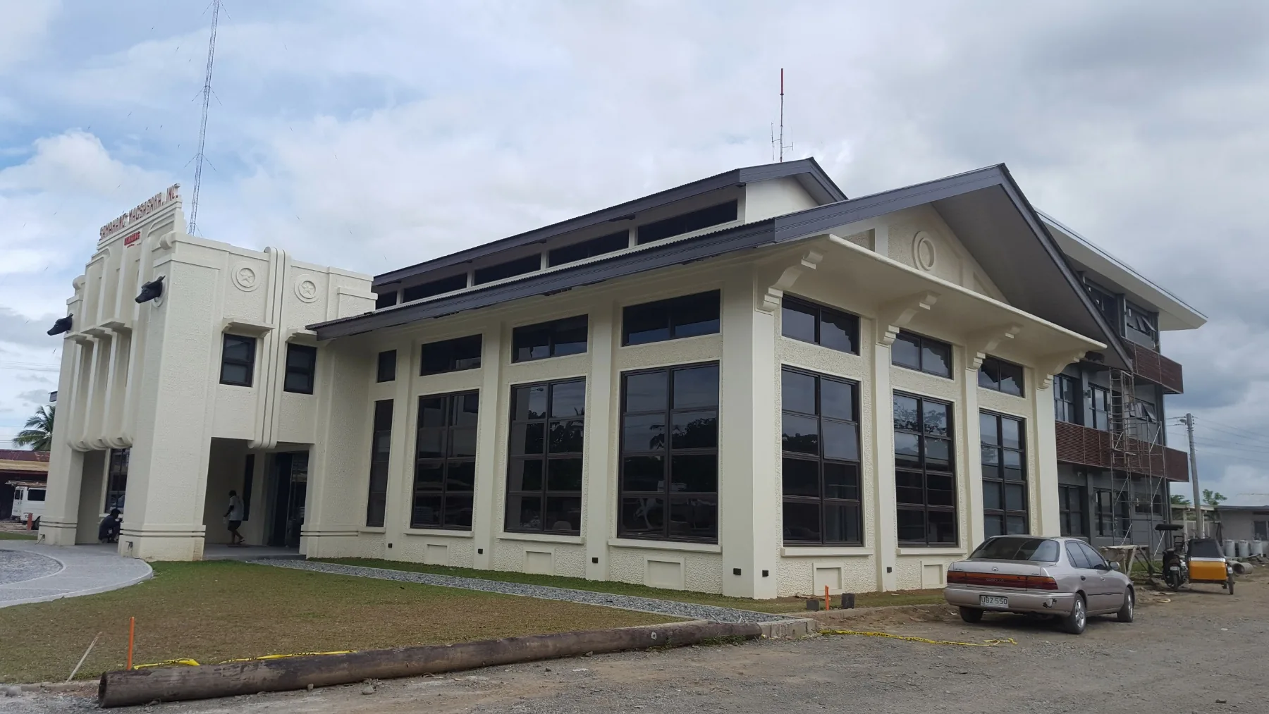 Corporate glass and aluminum building completed by RGT